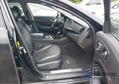 2016 Kia K900 Luxury 5.0L из США, поврежденный, VIN KNALW4D44G6028663